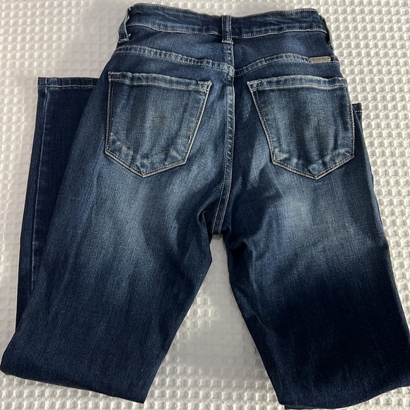 Distressed skinny jeans - Picture 3 of 3